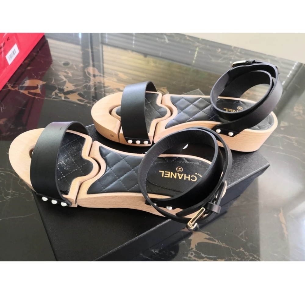 Chanel leather clogs - Picture 7 of 9